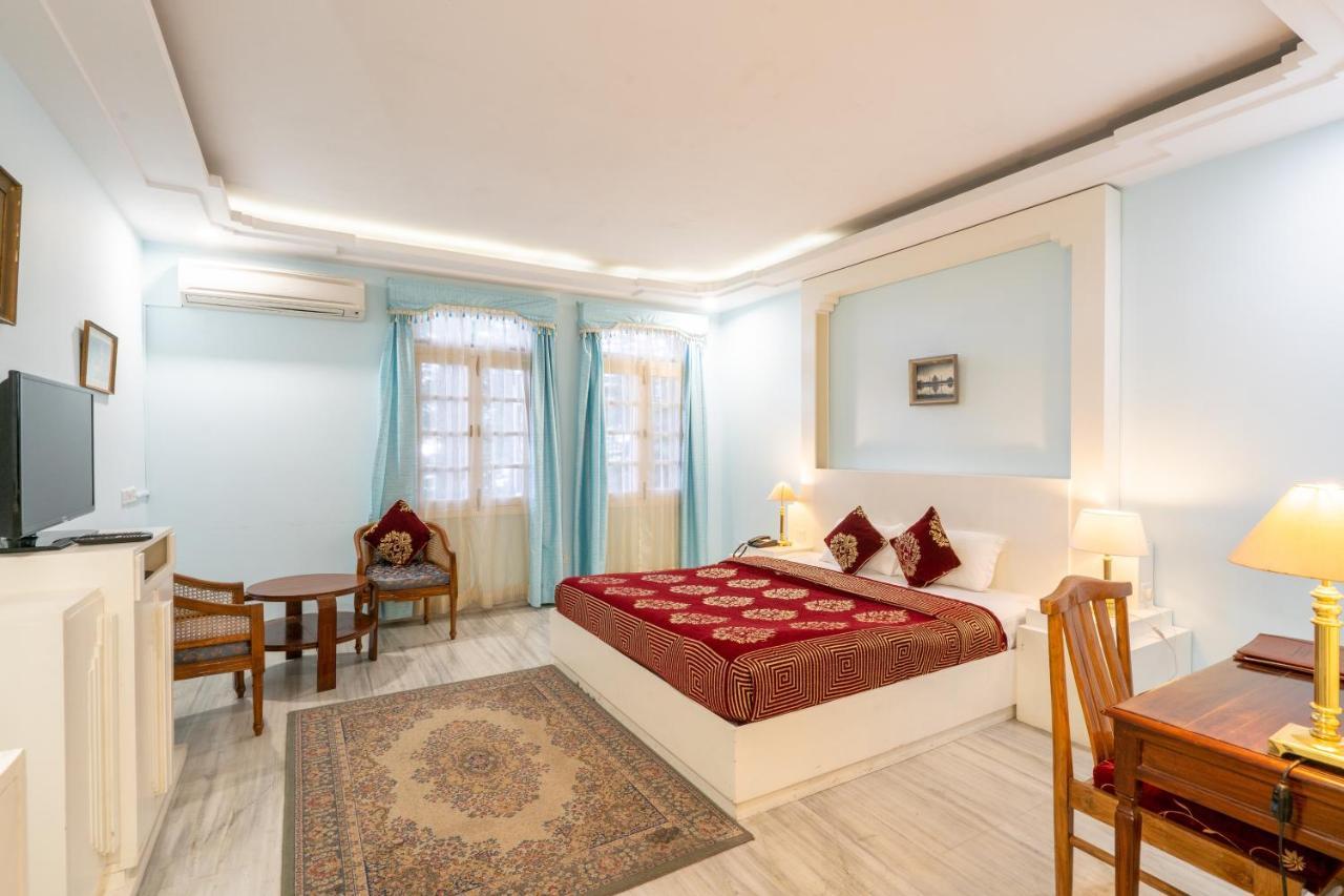 Hotel Woodpark Шимла Экстерьер фото