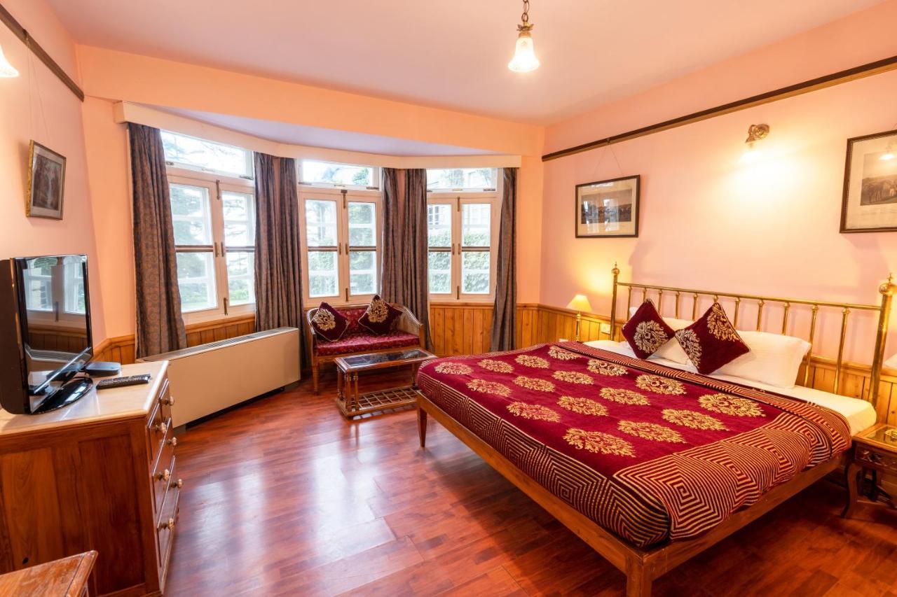 Hotel Woodpark Шимла Экстерьер фото